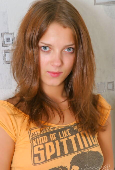 Stunning 18 are pleased to offer you xxx pics featuring Leila showing nice form