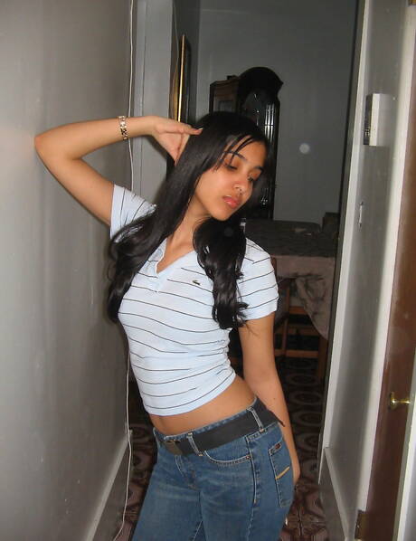 Fuck My Indian GF are pleased to offer you xxx pictures featuring Indian Babe xxx gallery 220578