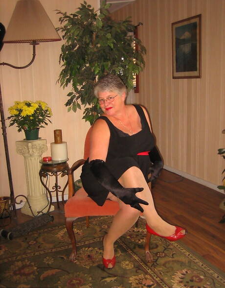 TAC Amateurs offers a free pic gallery with Girdle Goddess xxx gallery 272763